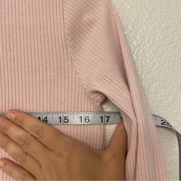 Old Navy pale pink cozy ribbed knit long sleeve Pullover Sweater Twisted Hem M 8 - Picture 4 of 6